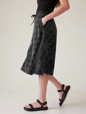 Athleta Black White Arrival Midi Skirt Size 2